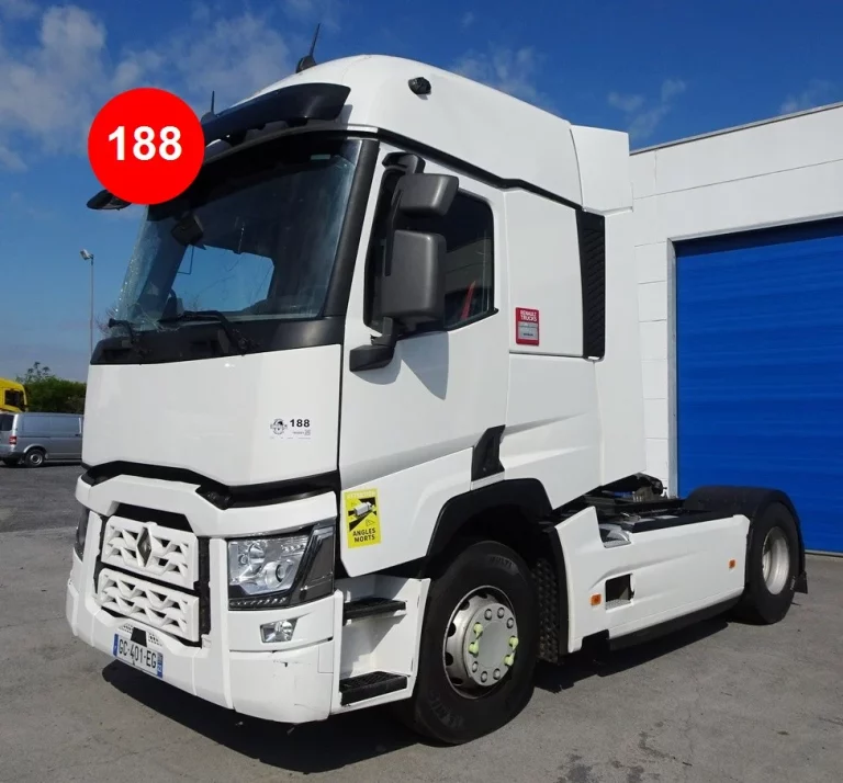 RENAULT T 520