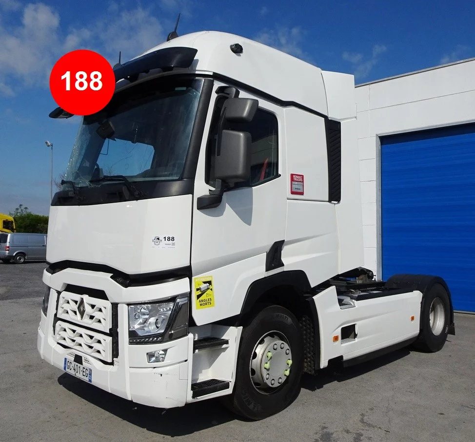 RENAULT T 520