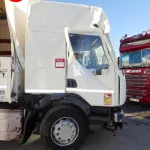 RENAULT D 26 WIDE SLEEPER CAB